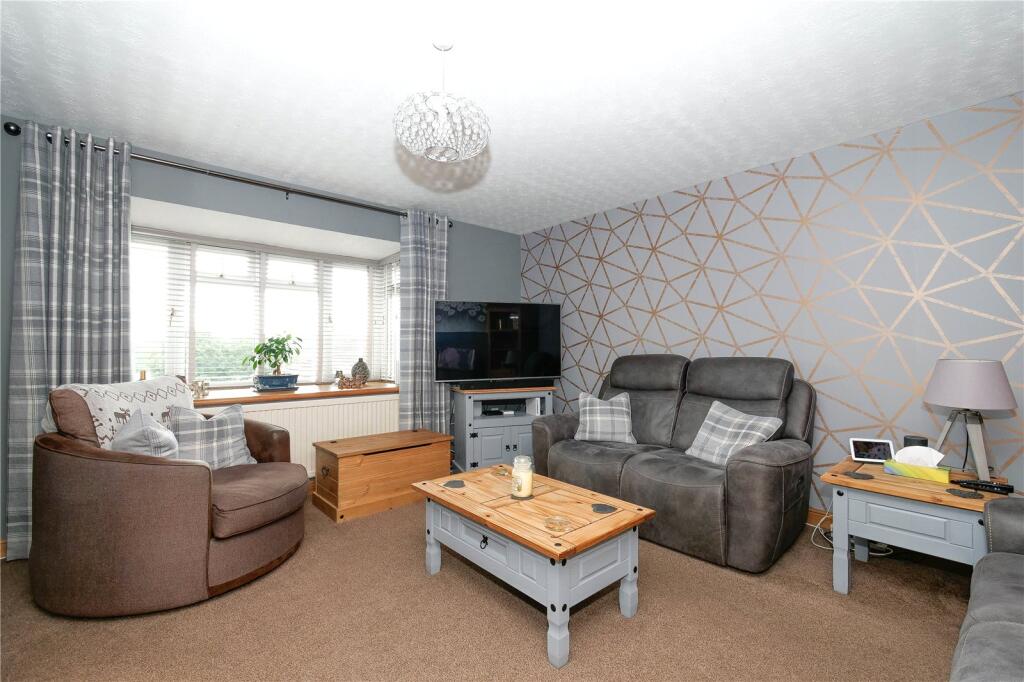 House in Bradford, Baildon - View 2