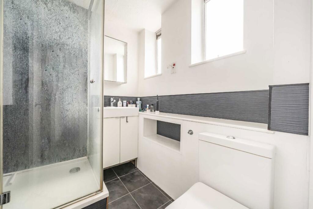 Apartment in London - More