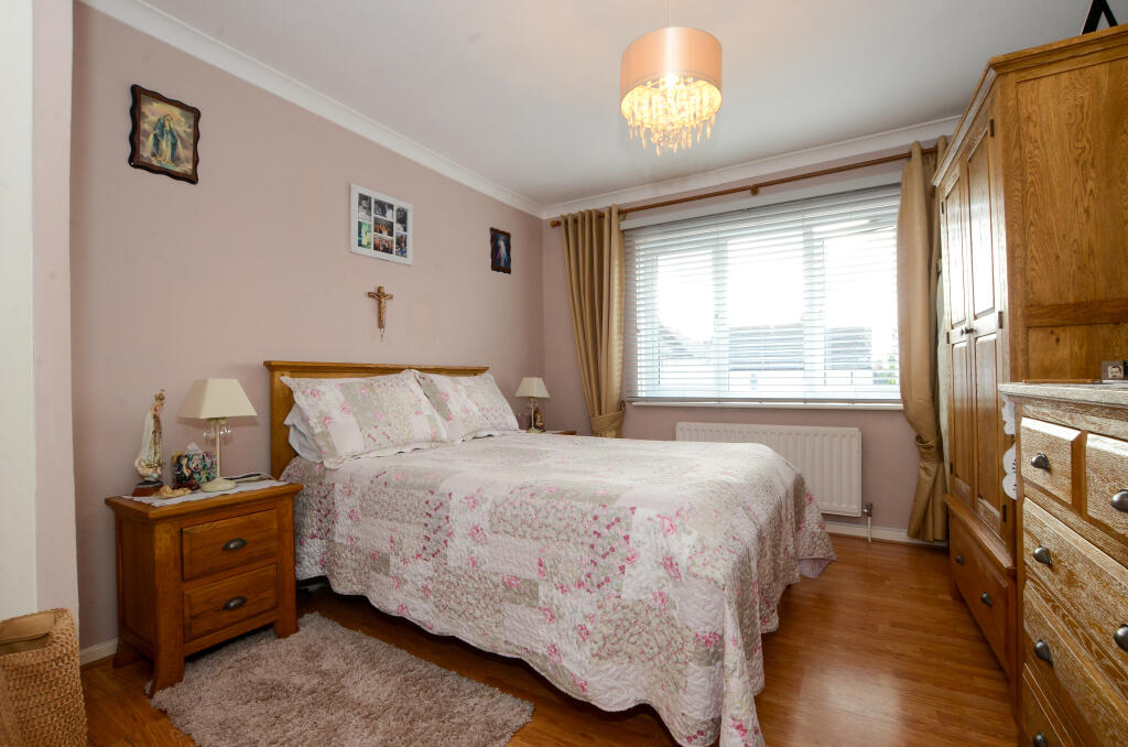 Apartment in Watford - More
