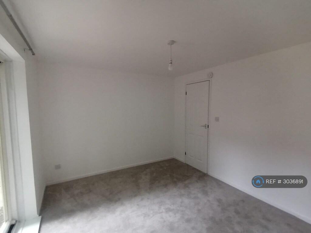 House in Sheffield, South Yorkshire - View 3