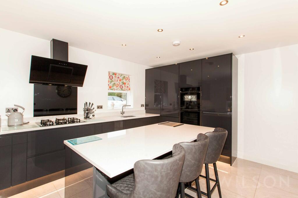 House in Bolsover, Carr Vale, Old Bolsover - View 3