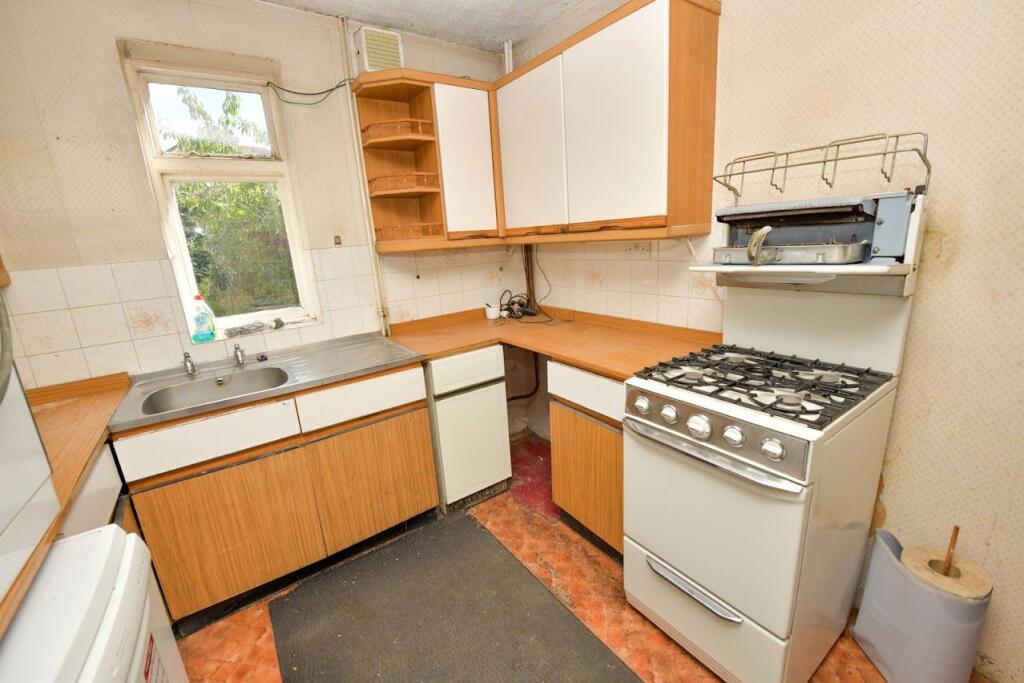 House in Bromley - View 4