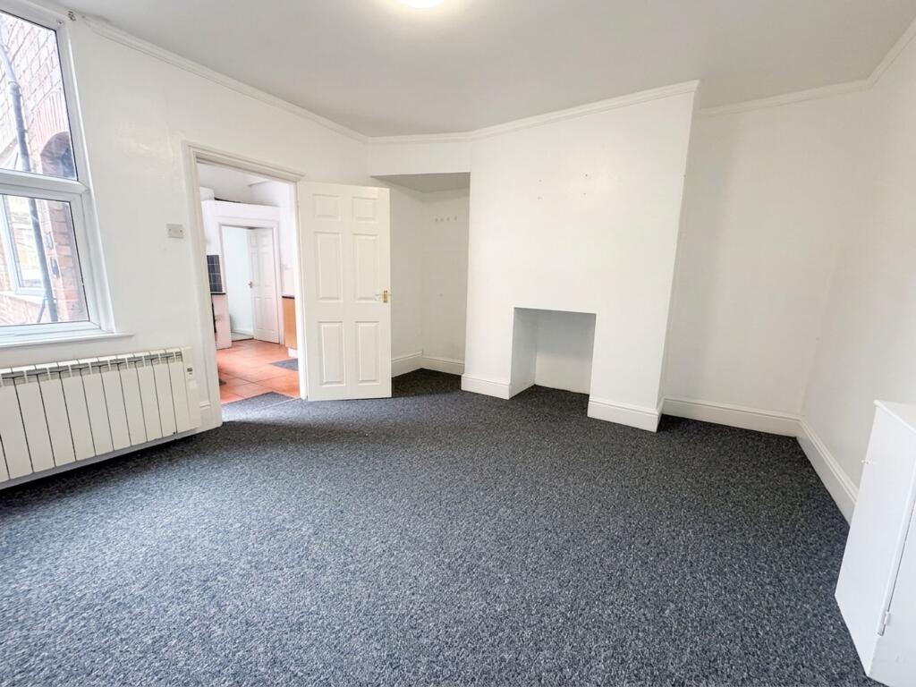 Apartment in Nottingham, Long Eaton - View 2