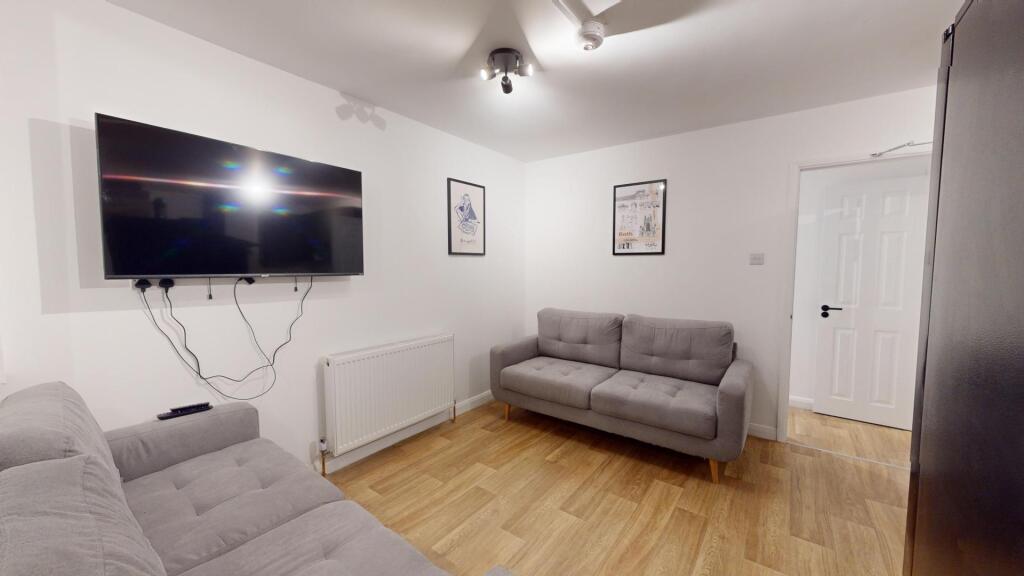 Main image of property: Ringswell Gardens, Bath