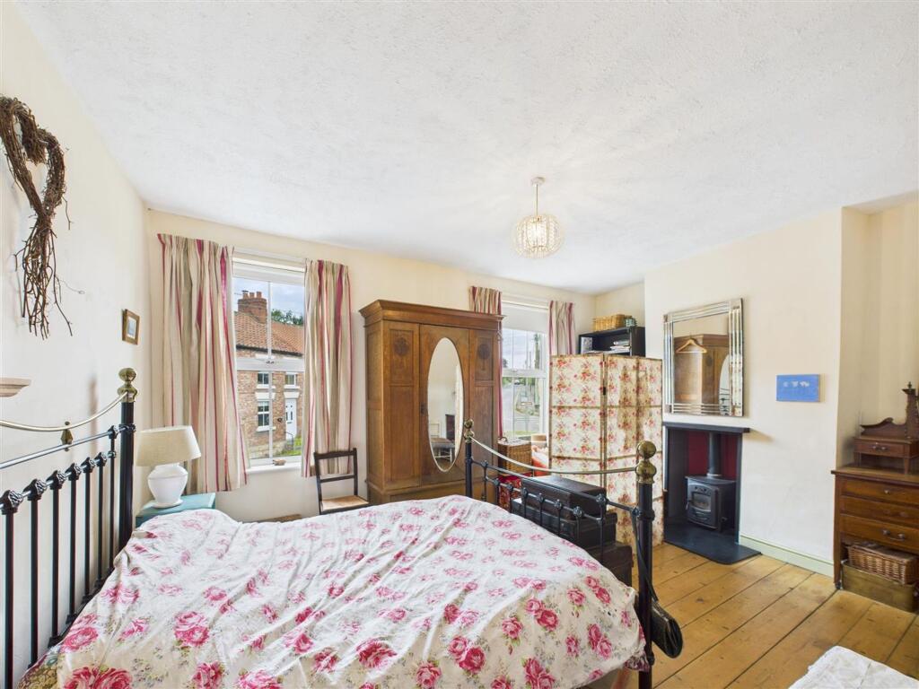 12 Potter Hill, Pickering, YO18 8AA photo 4