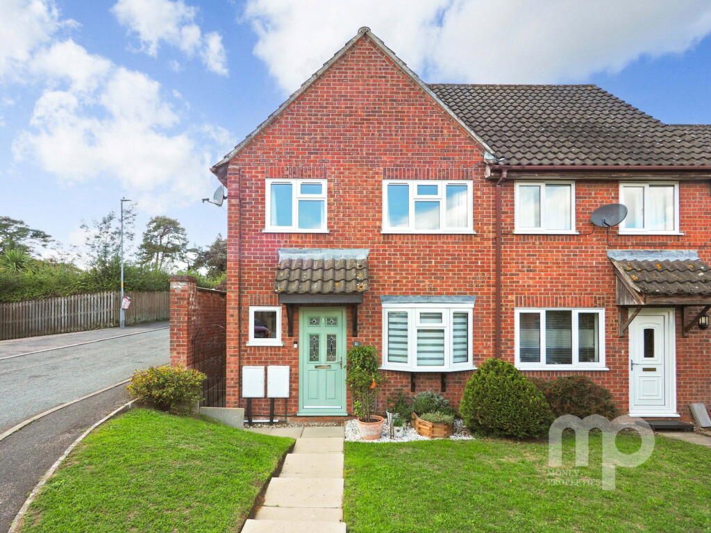 3-bed terraced on Briton Way, Wymondham, NR18, £290,000
