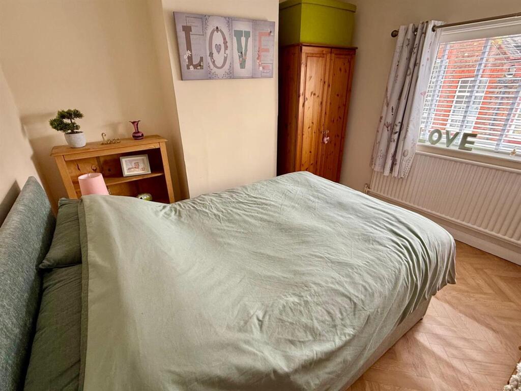 House in Macclesfield, Moss Rose - More