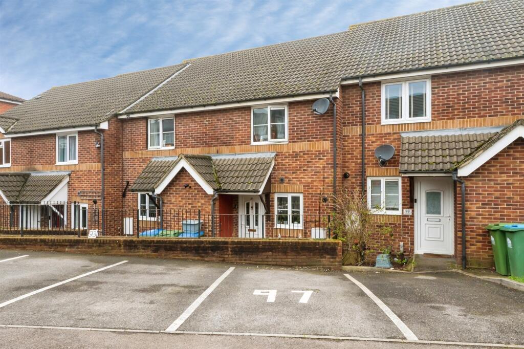 Main image of property: Glen Road, Southampton