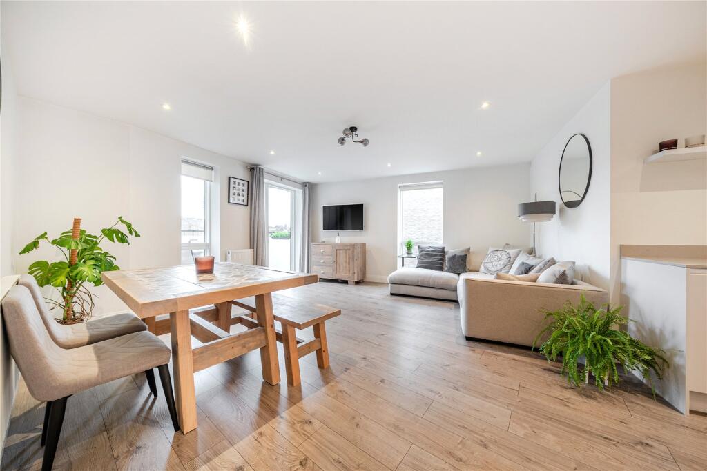 Apartment in London - View 4