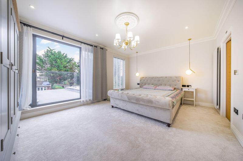 Marechal Niel Avenue, Sidcup photo 4