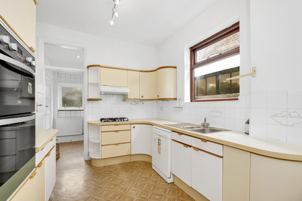 House in London - View 4