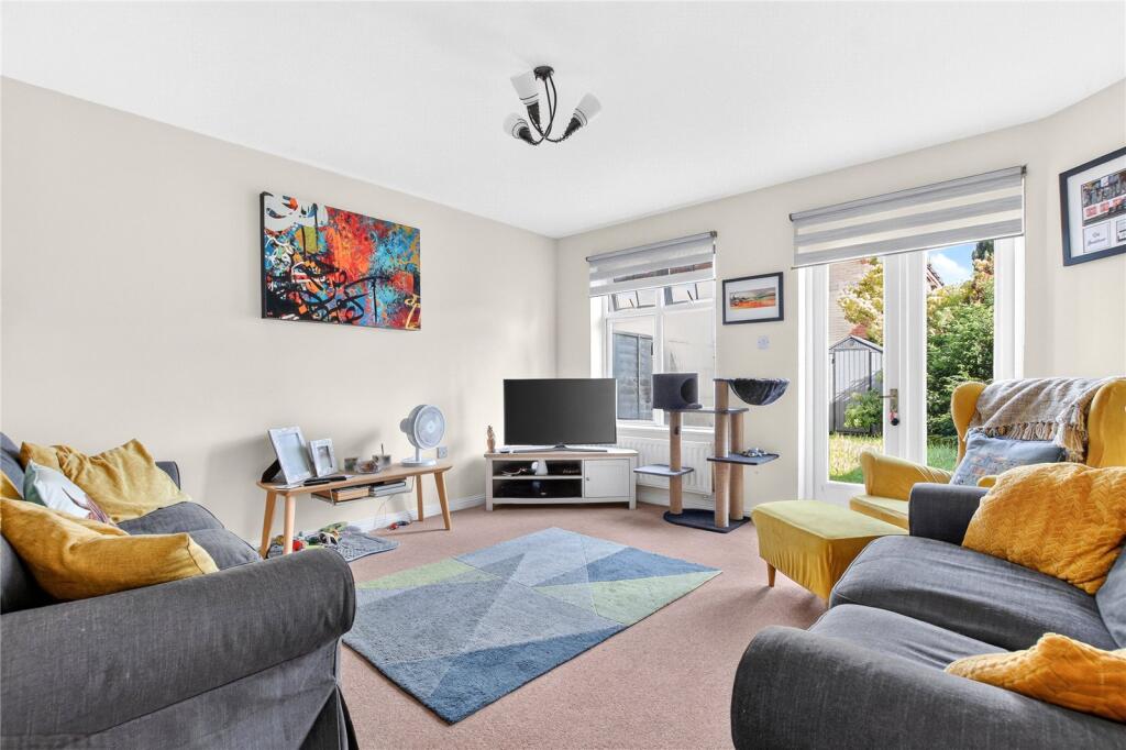 Roby Drive, Bracknell, Berkshire, RG12 photo 3