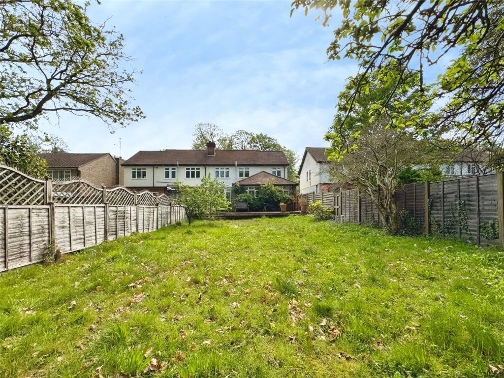 Farnborough Road, Farnborough, Hampshire, GU14 photo 4