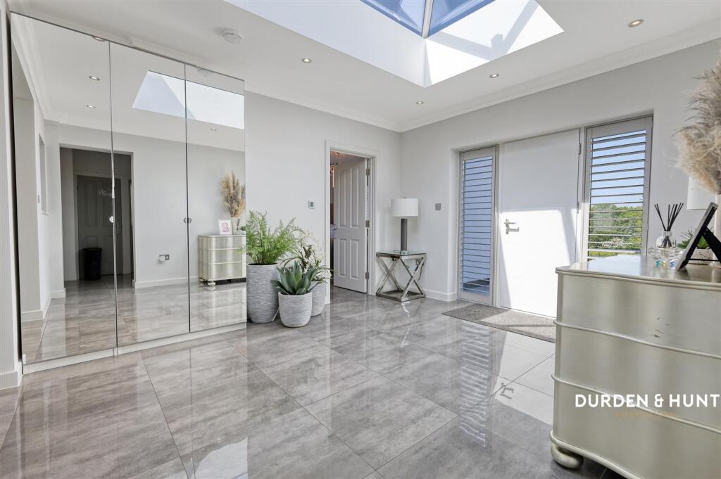House in Epping Forest, Loughton - View 4