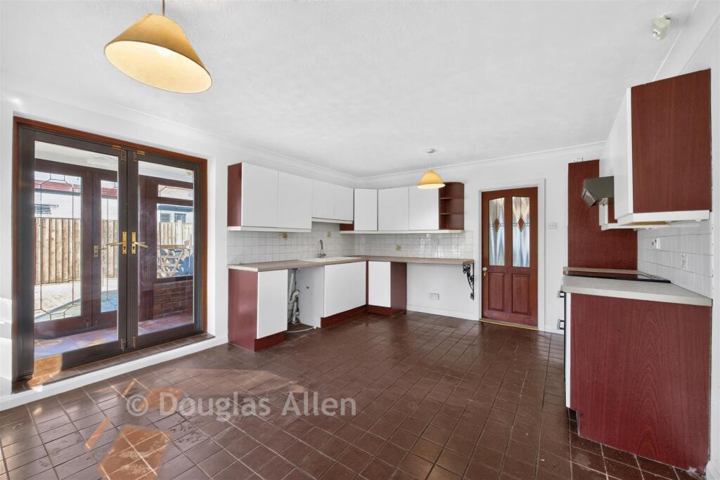 House in Southend-on-Sea - View 4