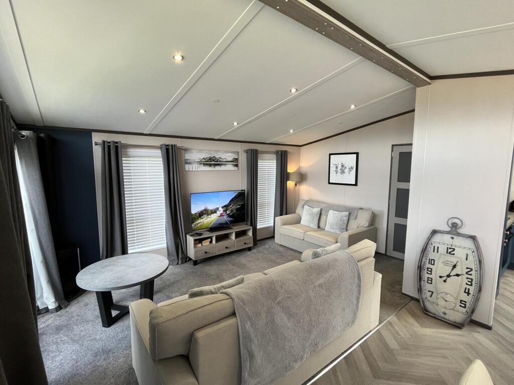 Ullswater Heights Holiday Home and Lodge Park Silver Howe, Newbiggin, Penrith CA11 0JB - View 5