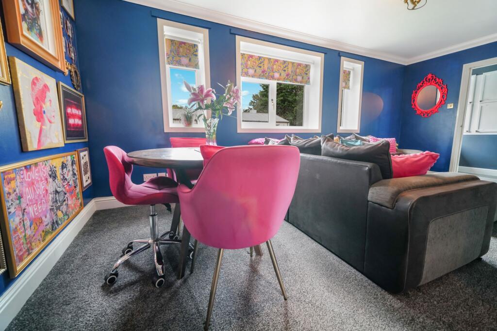 Apartment in Glasgow, Regent's Park, Eastwood - View 4
