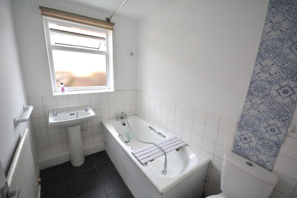 Howlish View, Coundon photo 4