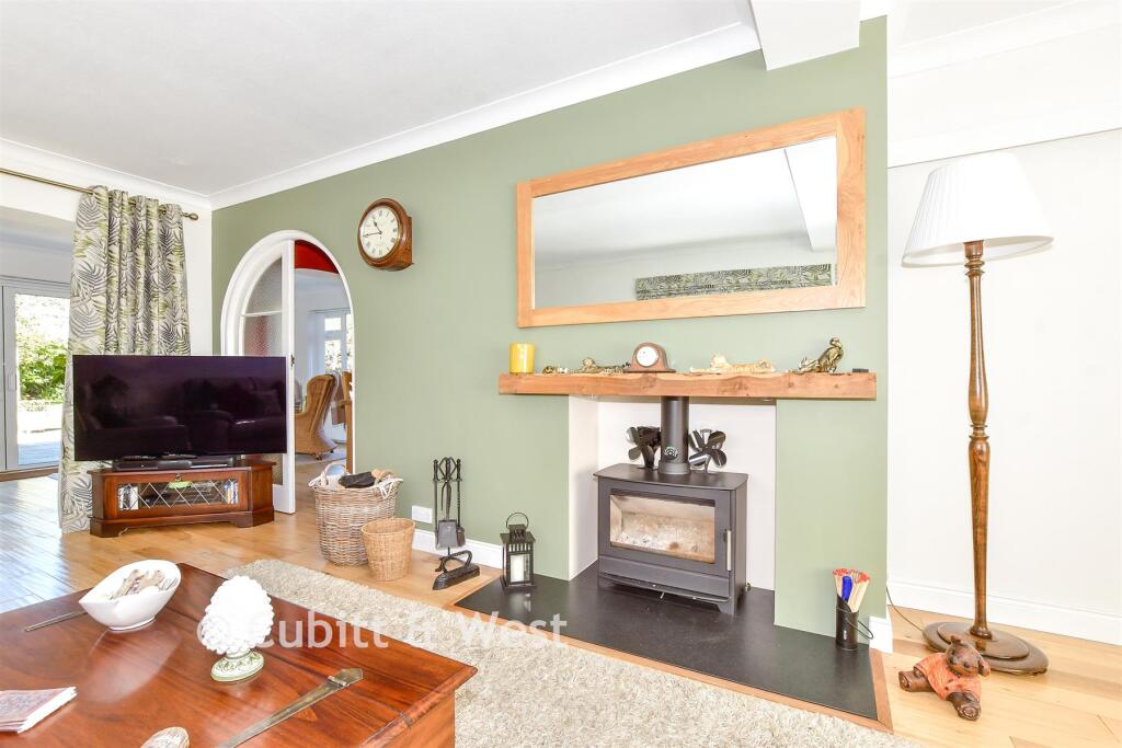 Main image of property: Toddington Lane, Littlehampton, West Sussex