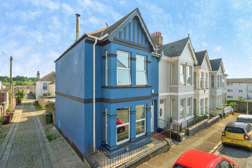 House in Plymouth, Morice Town - View 2