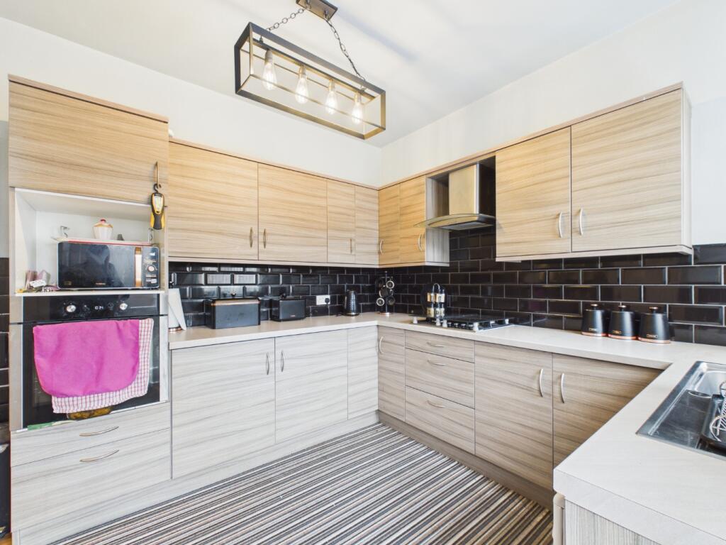House in Hull, Kingston upon Hull - View 2