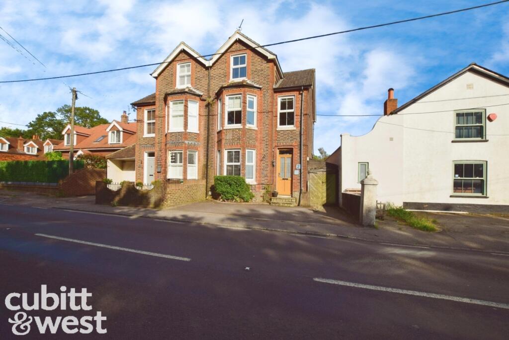 Main image of property: Stane Street Five Oaks RH14