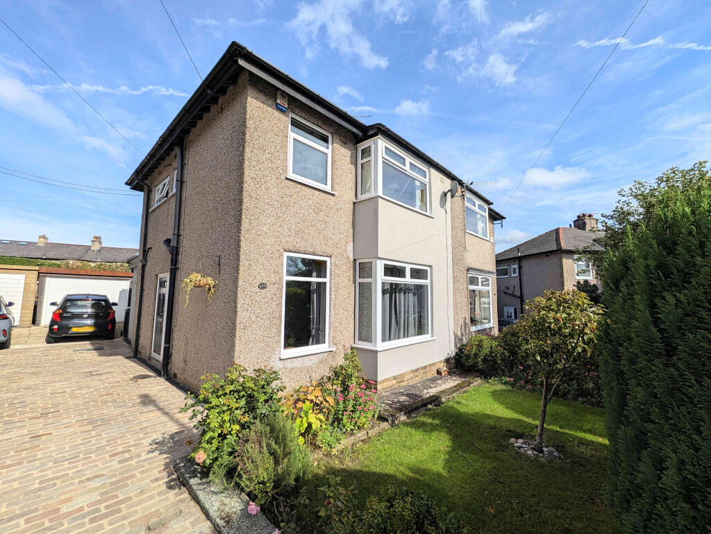 Main image of property: 15 Lower Crow Nest Drive, Lightcliffe, HX3 8UN