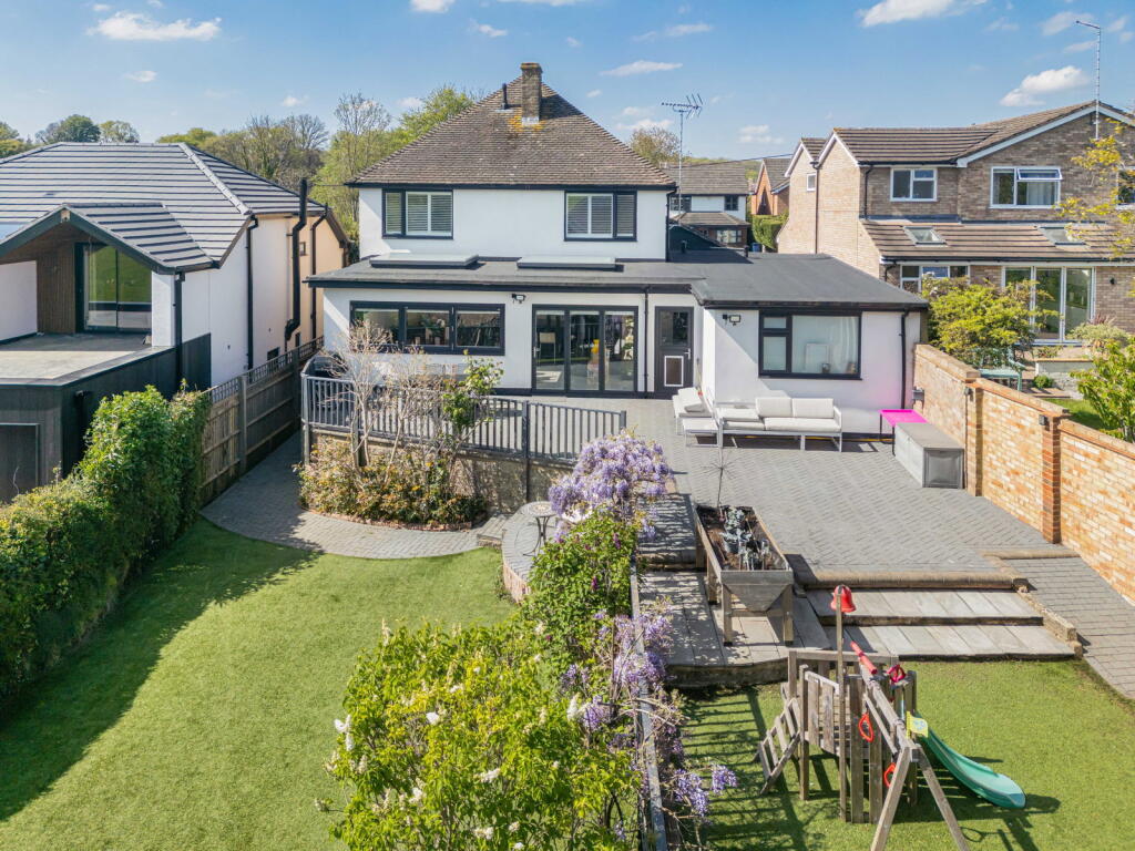 Main image of property: Hill Farm Road, Marlow, SL7 3LU