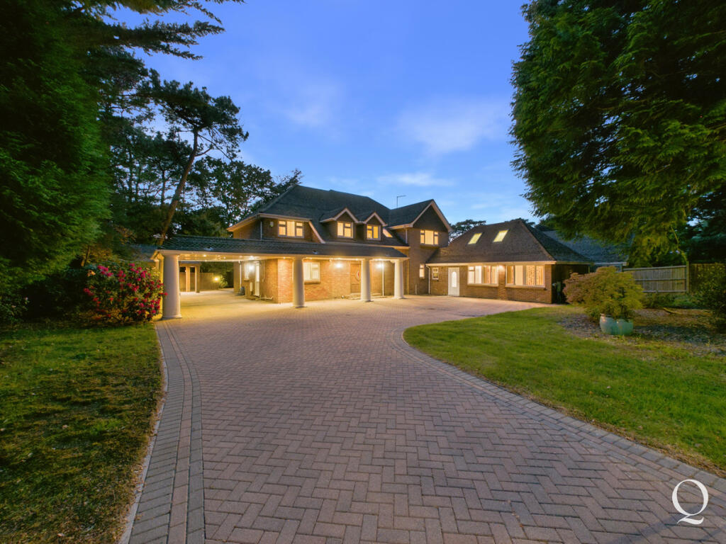 Main image of property: Upper Golf Links Road, Broadstone