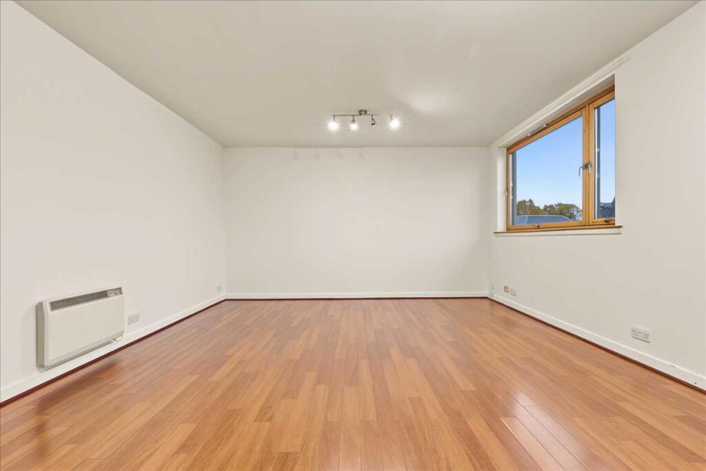 Apartment in Cambuslang, Kirkhill - View 4