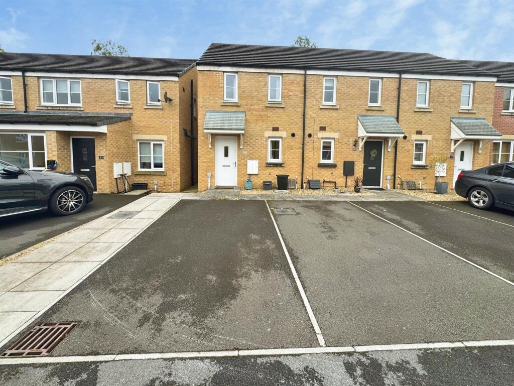Main image of property: Llwyngwern, Pontarddulais, Swansea