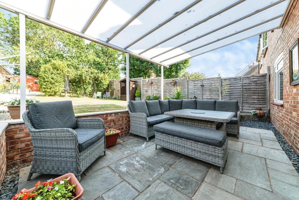 House in Cold Ash, West Berkshire - View 2
