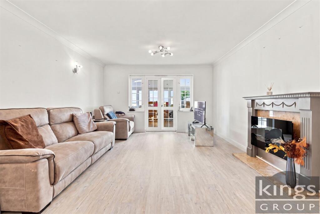 House in Enfield - View 5