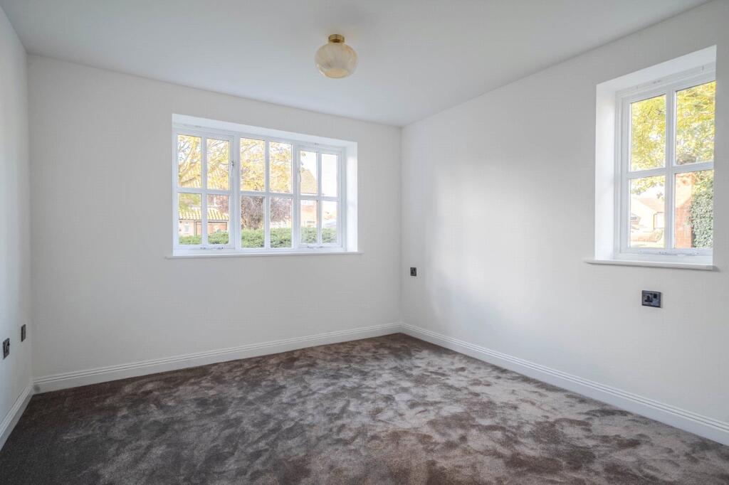 Apartment in Milton Keynes - View 5