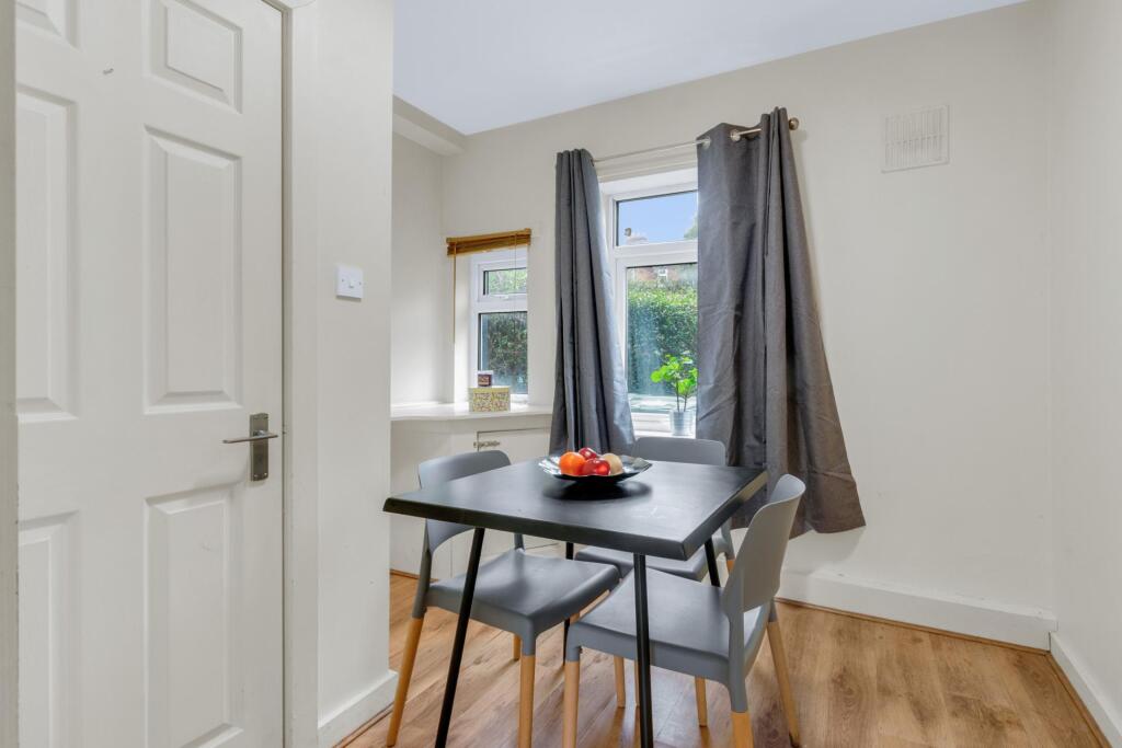 House in Leeds - View 4