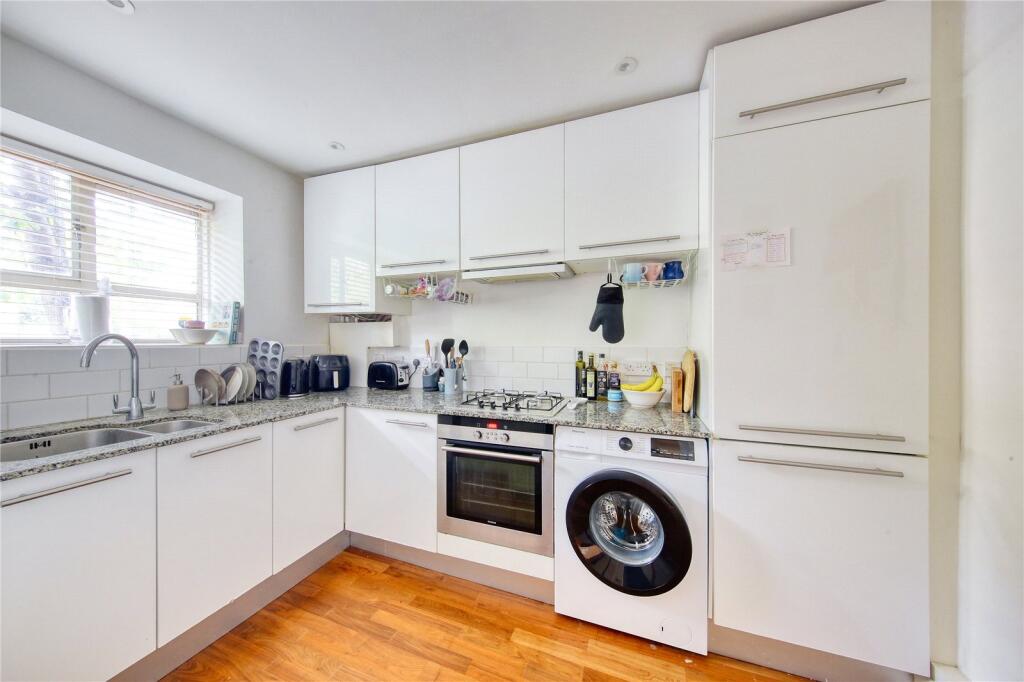 Apartment in London - View 2