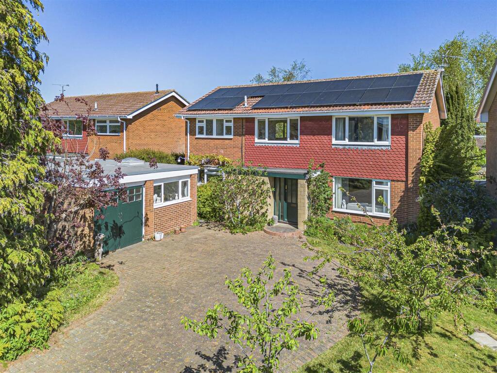 Main image of property: Penarth Place, Newnham, CB3
