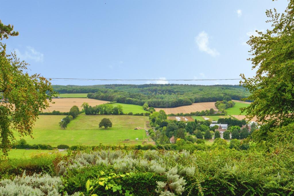 Apartment in Canterbury - View 3