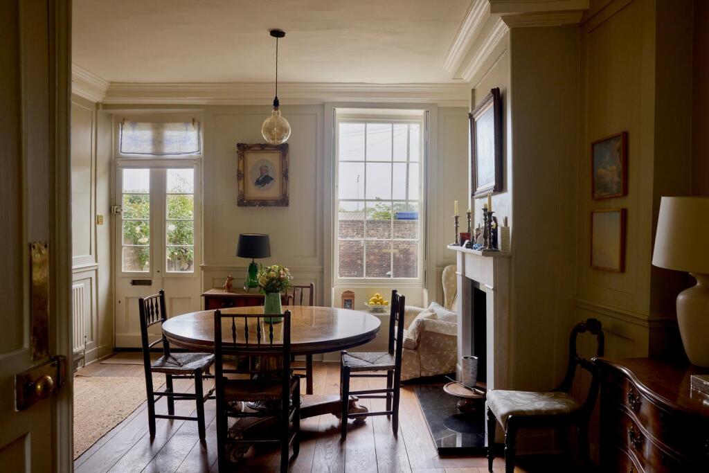 4-bed semi-detached on London TW9, £1,400,000