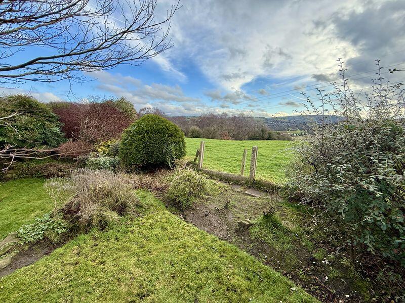 Waterford Avenue, Romiley photo 2