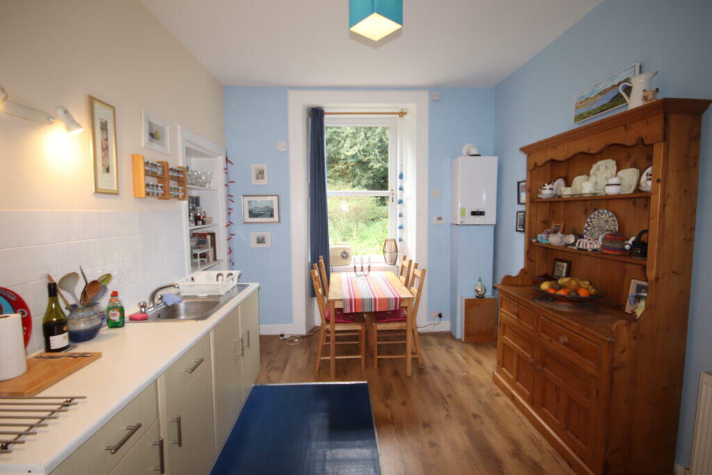 Apartment in Paisley - More