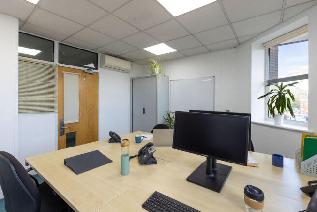 4 Person Office To Rent In Hitchin Hertfordshire
