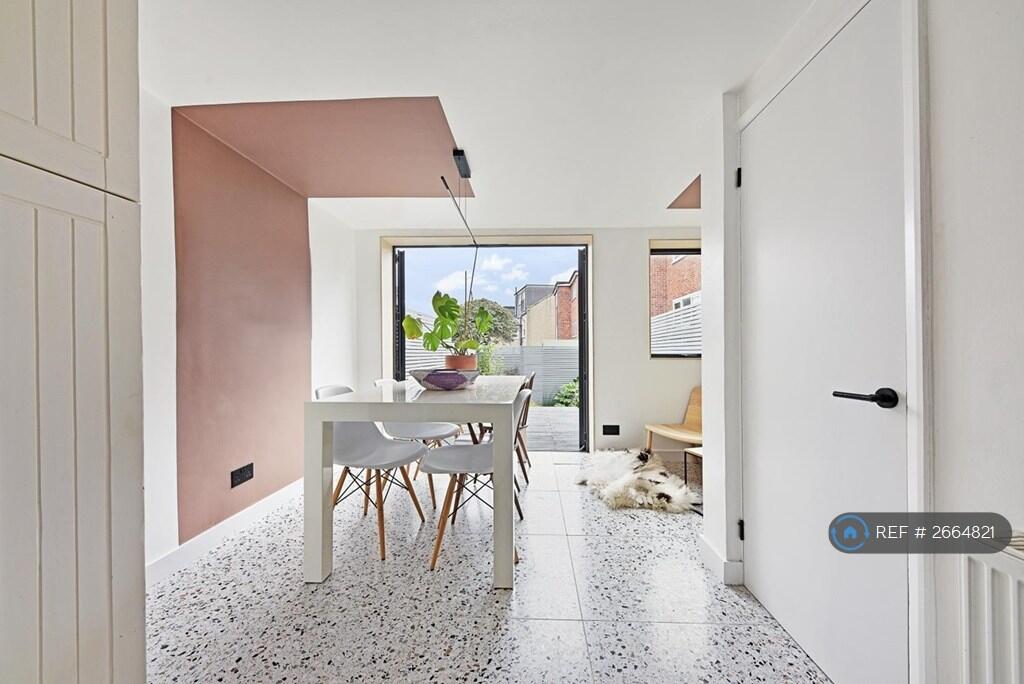 Main image of property: Wallwood Road, London, E11