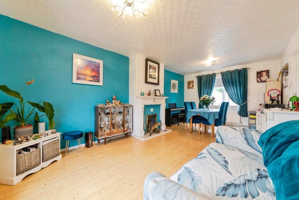 Chatsworth Road, Newark - View 2