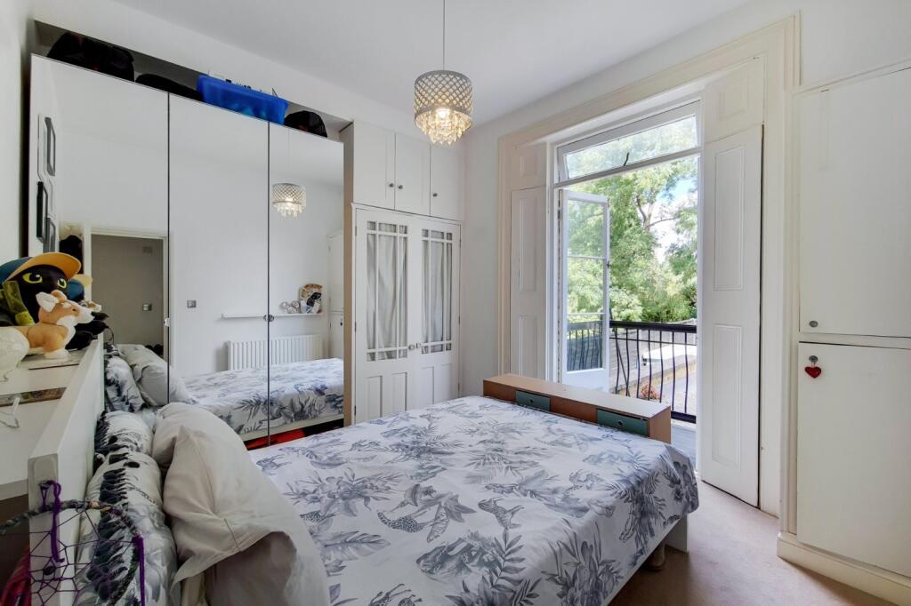 Apartment in London, Royal Borough of Kingston upon Thames - View 3
