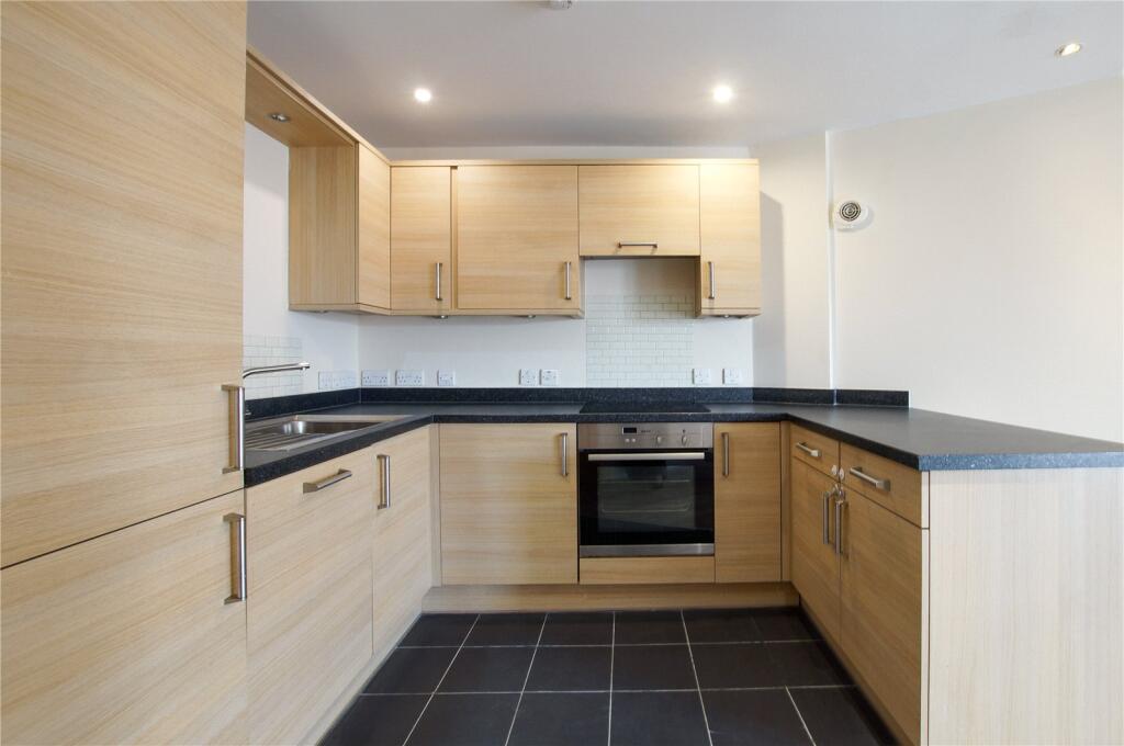 Apartment in Portsmouth - View 5