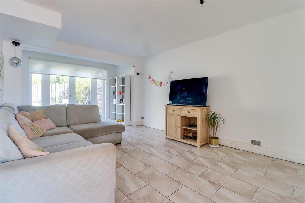 House in Southend-on-Sea, Eastwood - View 4