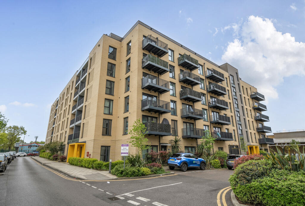 Apartment in London - View 2