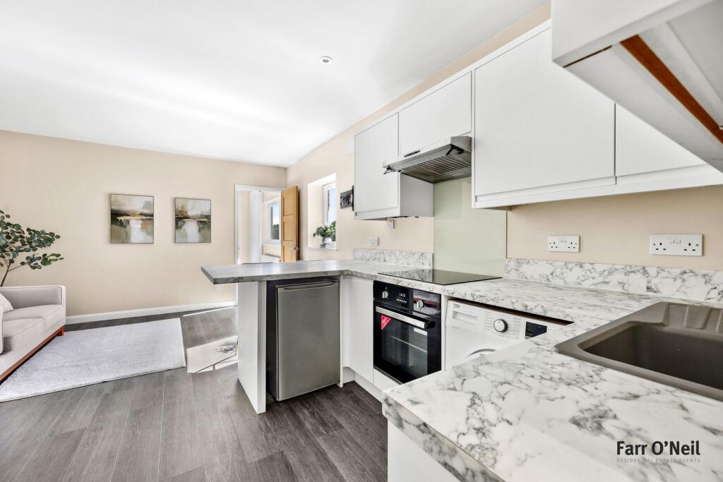 Apartment in Ilford - View 3