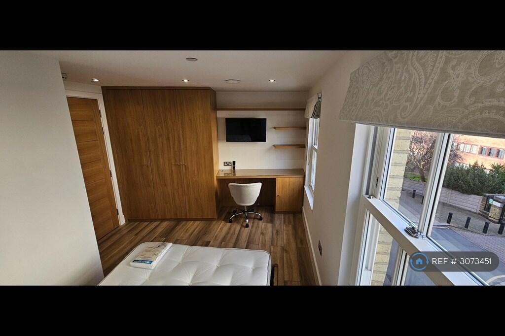Main image of property: Felsham Road, London, SW15